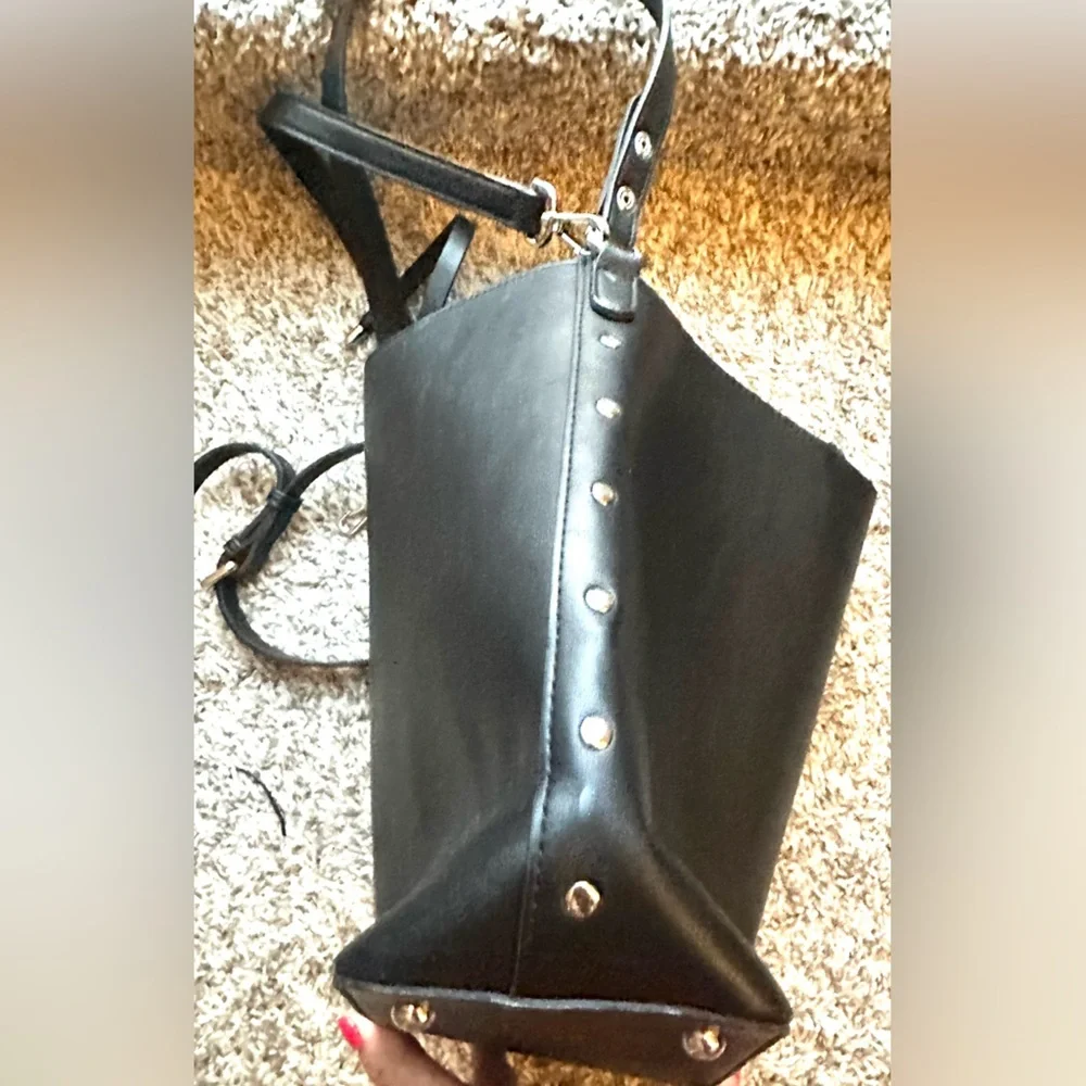 Westbronco Unisex Black Vegan Leather Medium Messenger Bag Style Crossbody Purse